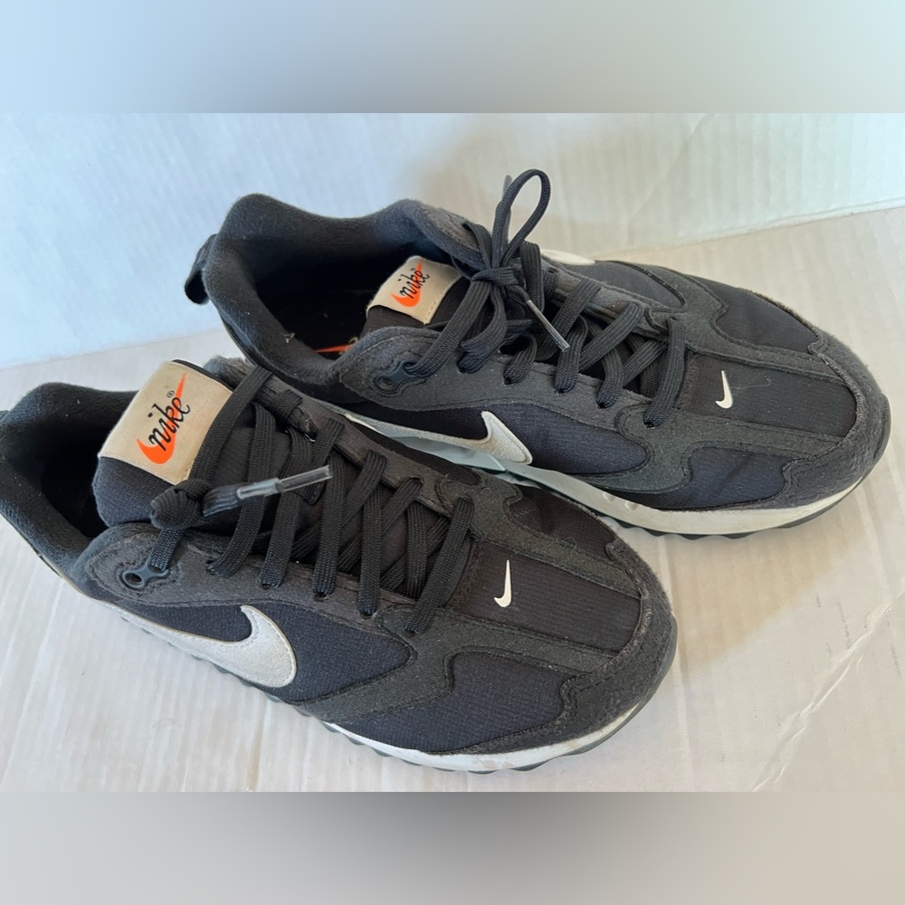 Nike Air Max Dawn Casual Shoes Black White DC4068-001 Women’s Size 6.5